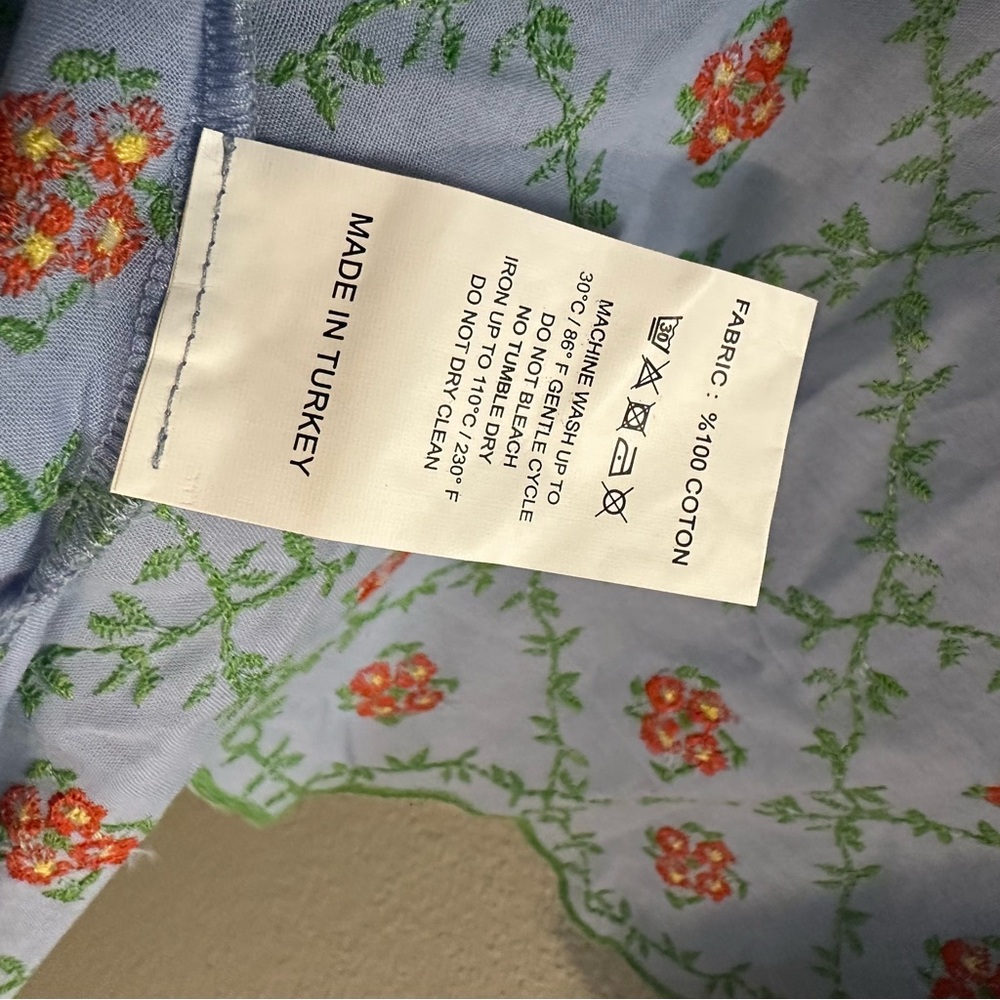 Nwt Far Away Anthropologie Embroidered Cape Blue Floral OS - Picture 7 of 8